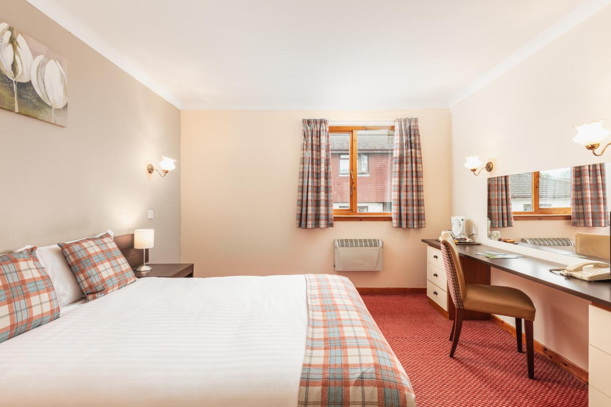 Highlander Hotel 'A Bespoke Hotel' Newtonmore Dış mekan fotoğraf