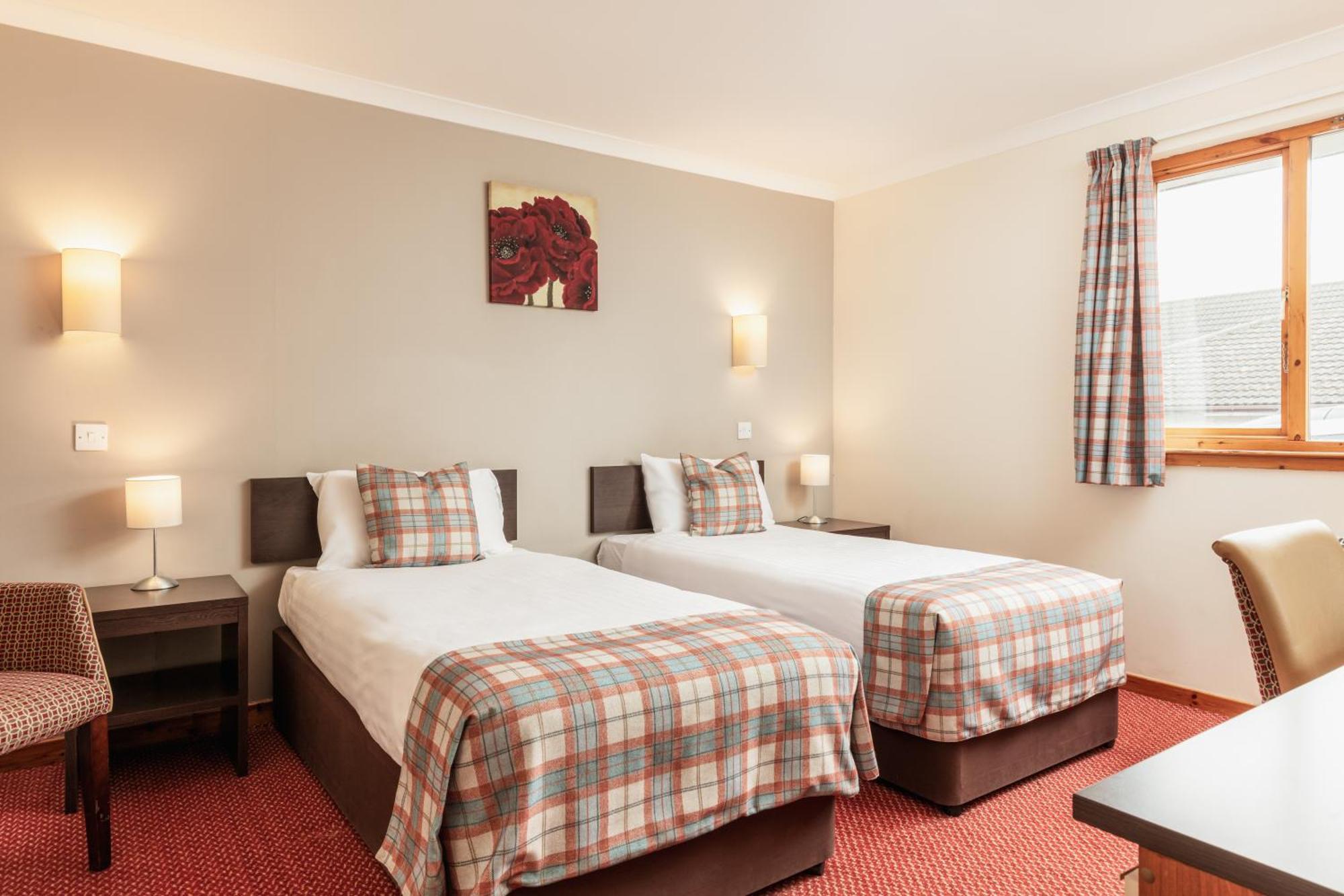 Highlander Hotel 'A Bespoke Hotel' Newtonmore Dış mekan fotoğraf